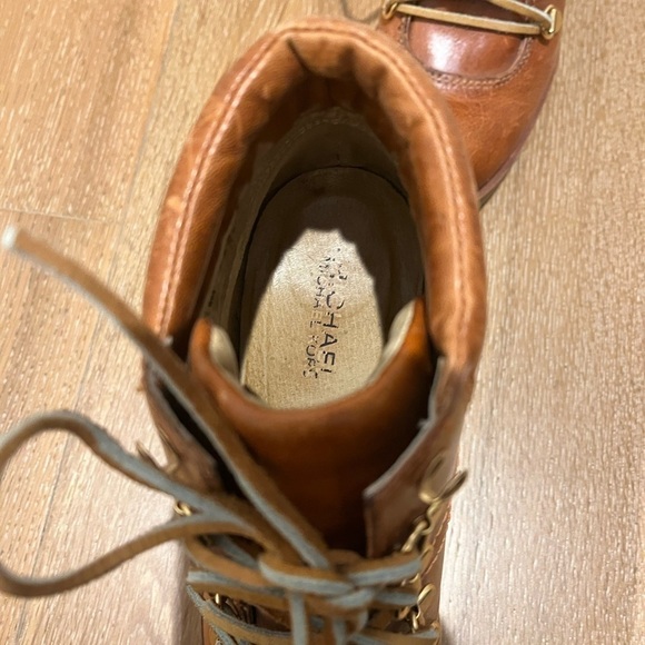 Gently worn Michael Kors lace up heeled boots size 9M upper leather - Picture 6 of 16